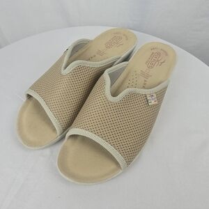 Fly Flot Comfy Beige Mesh  Slip-On Sandals Italy Anatomic Footbed Sz 40/8 US